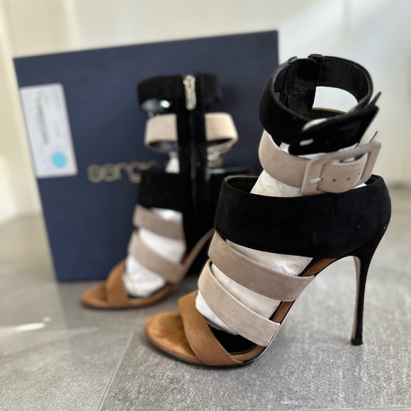 🚨 CALLING ALL SERGIO ROSSI COLLECTORS 🚨 - Picture 2 of 6